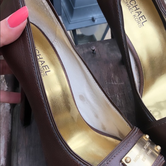 Michael Kors brown pumps - Picture 3 of 3